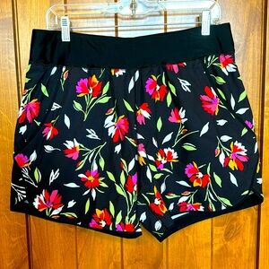 Lands End swim shorts 5” inseam w/ pockets